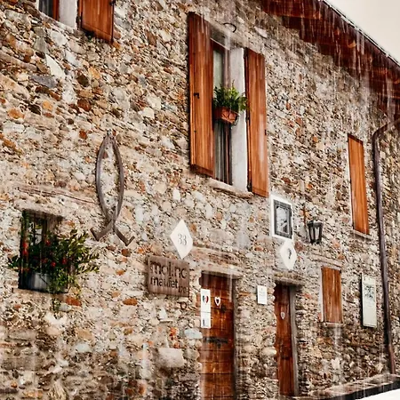 Dom wakacyjny La Volta - Heritage In Molino Maufet Watermill - Patio On The Garden